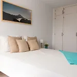 Homeforguest Beach Apt With Sea View & Pool, 50 Steps To The Sea *