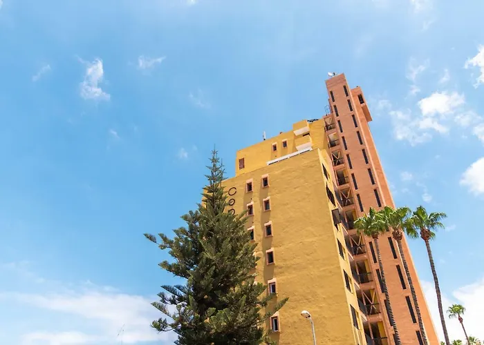 Appartement Homeforguest Beach Apt With Sea View & Pool, 50 Steps To The Sea