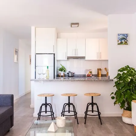 شقة Homeforguest Beach Apt With Sea View & Pool, 50 Steps To The Sea Playa Feñabe