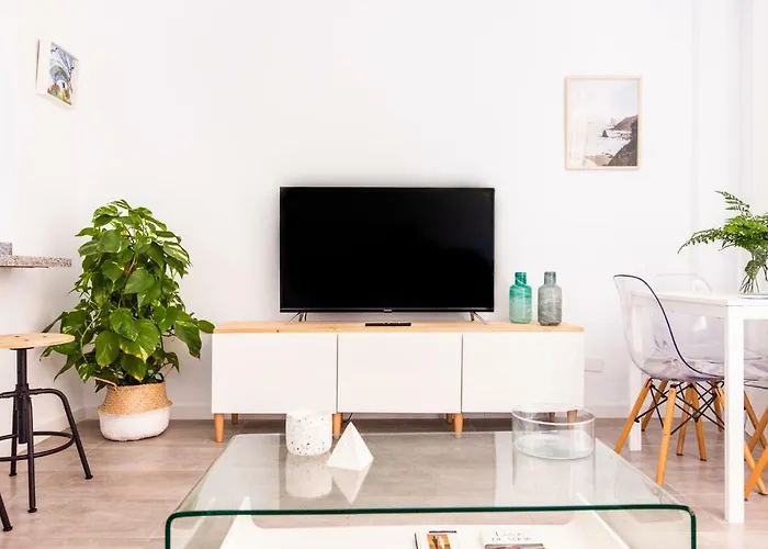 Homeforguest Beach Apt With Sea View & Pool, 50 Steps To The Sea Apartment *